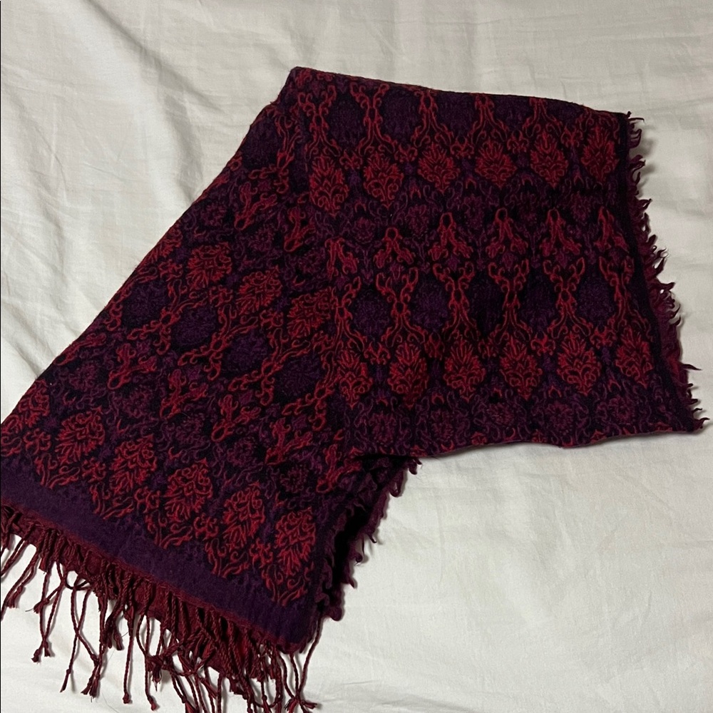 Wilfred Burgundy and Black Patterned Scarf
